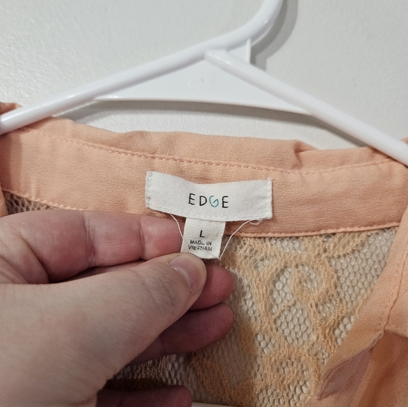 Edge Brand Peach Sleeveless Button-Up Tank Top - Picture 3 of 6